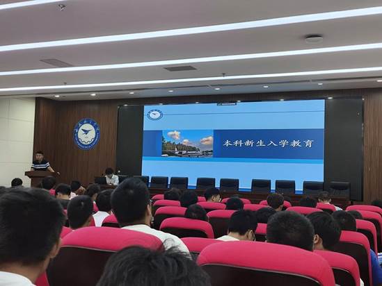 组织学习校纪校规、教学管理相关规定